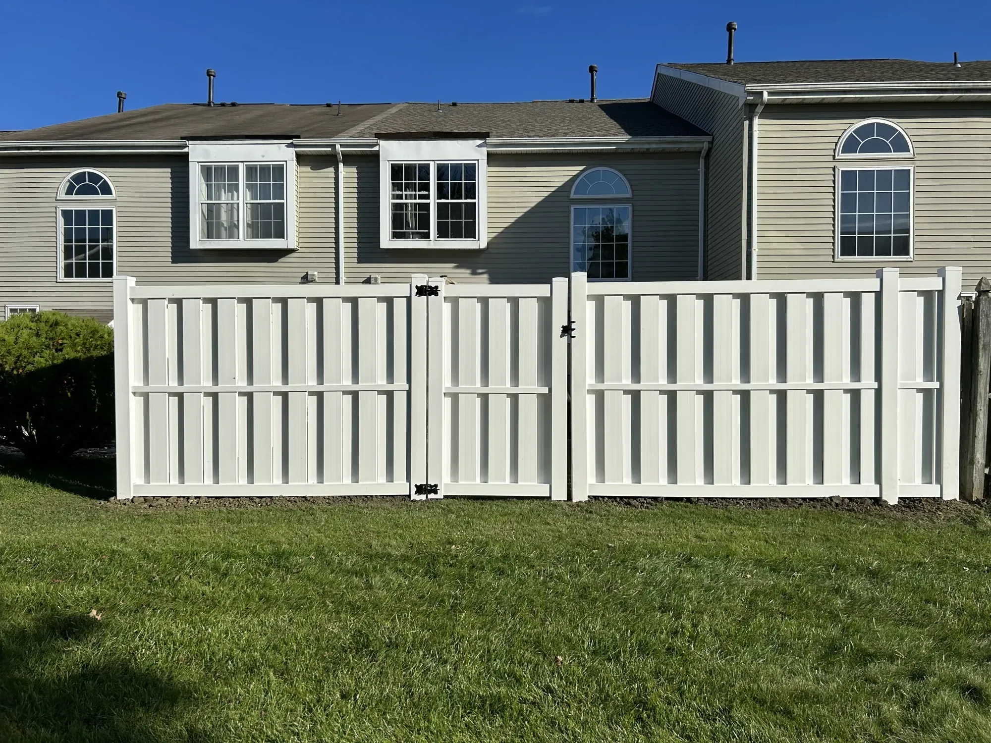 Semi Privacy Gate