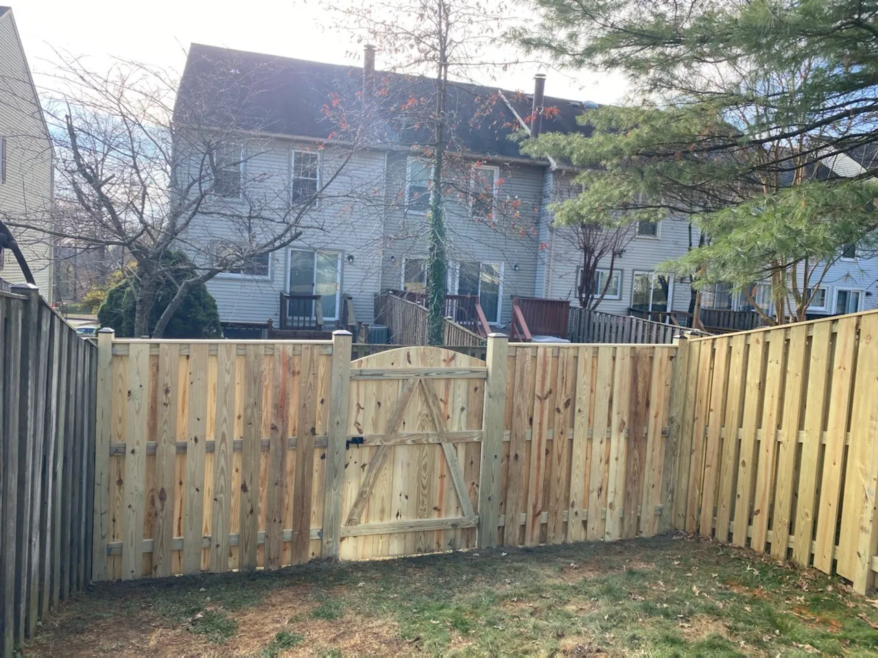 A Guide to Fence Laws in Chicago, IL article image