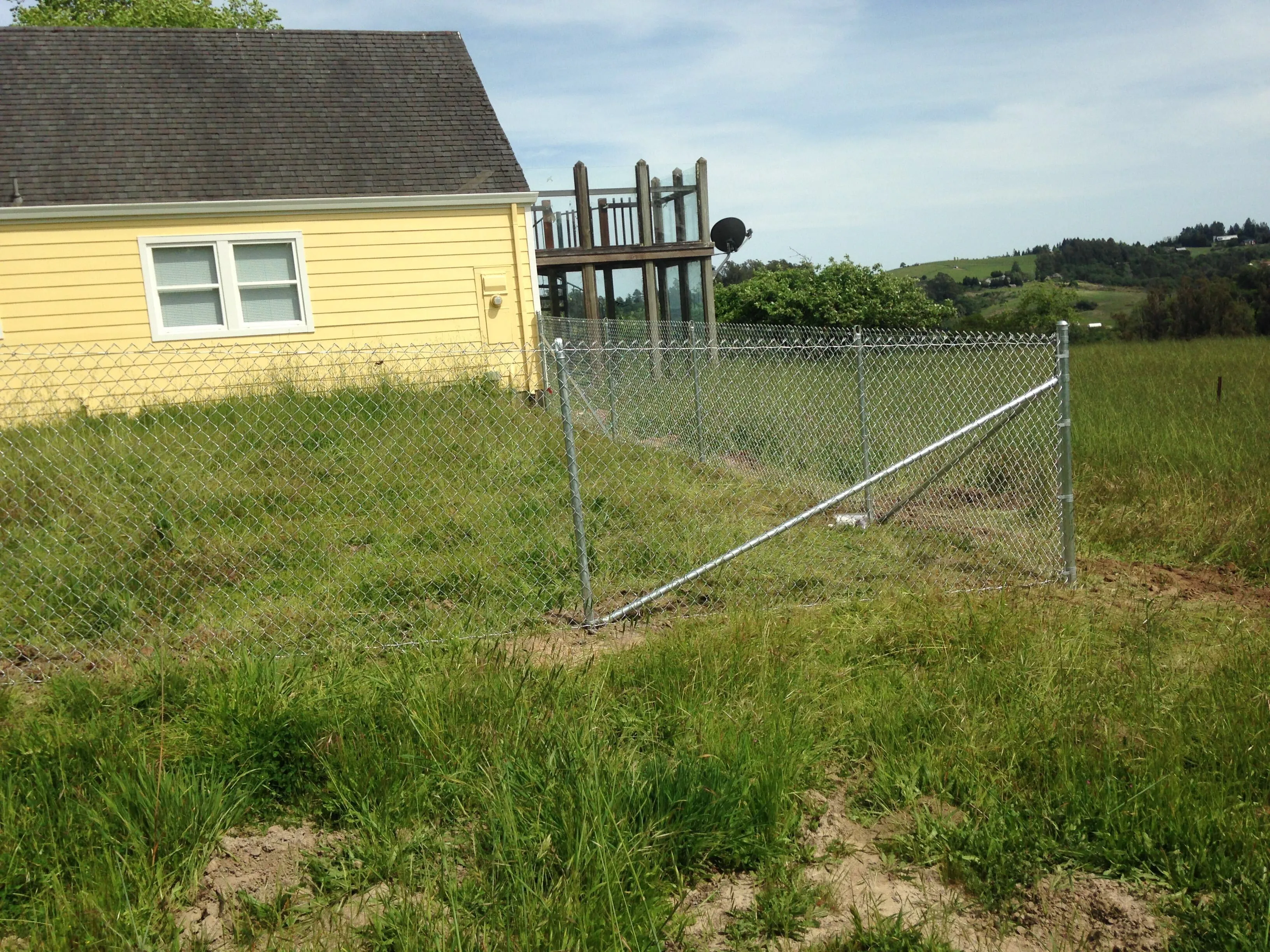 Hurricane Resistant Fencing article image