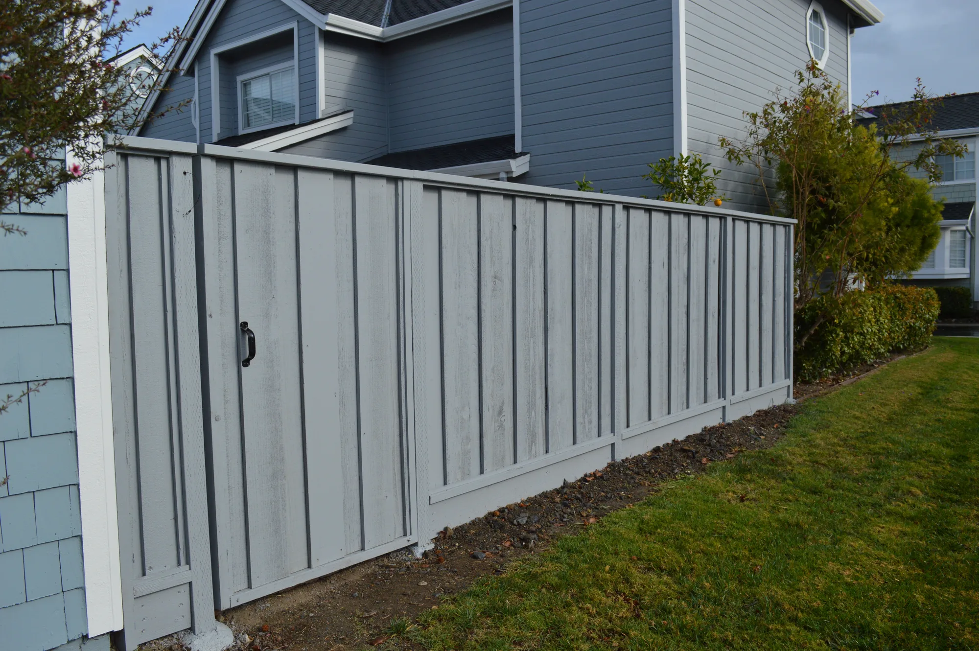 Backyard fence built to HOA guidelines
